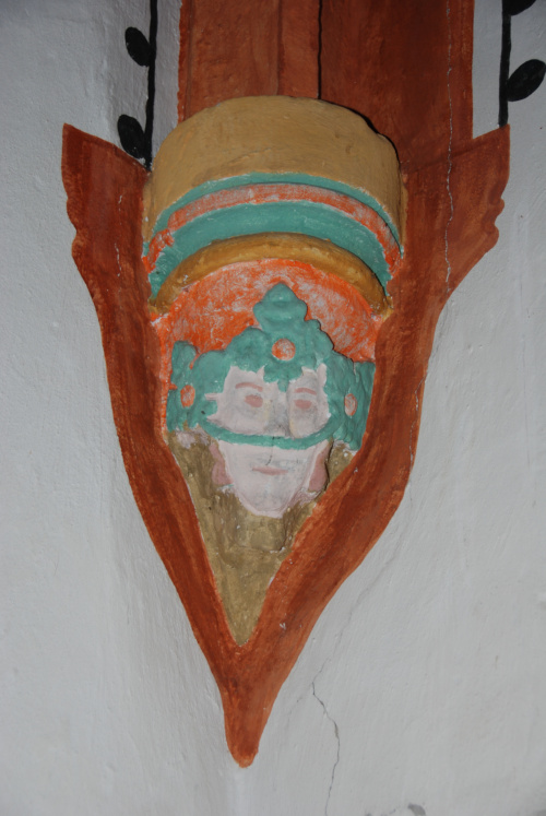 Nordseitenschiff,
 Konsole in der SW Ecke